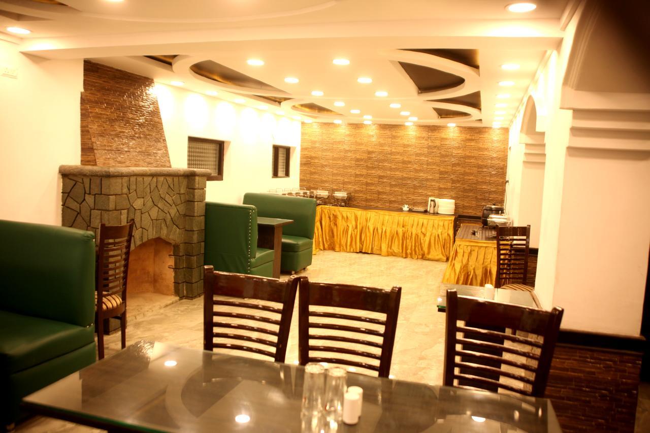 Hotel New Park At Dal Lake Srīnagar Exterior foto